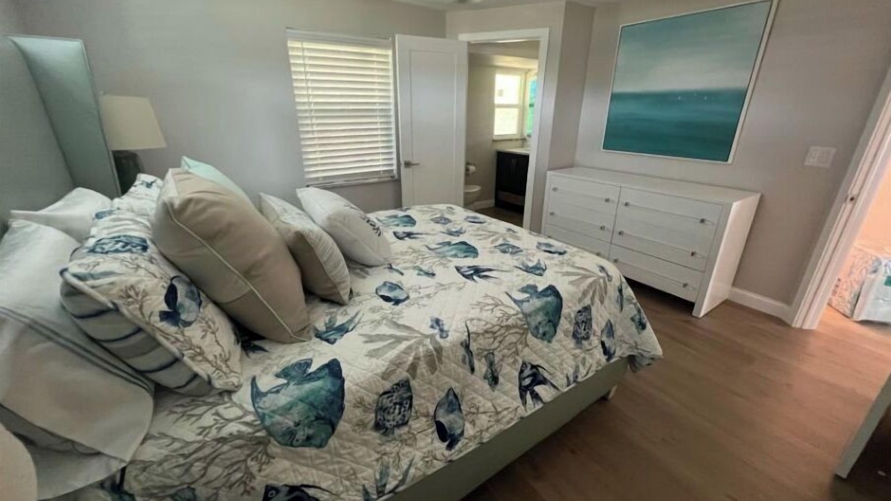 Photo of Bedroom in Naples Park