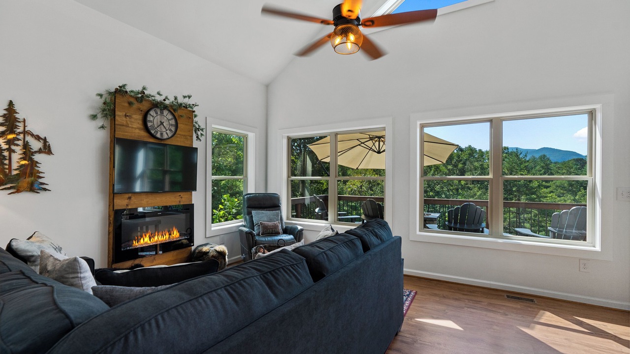 Photo of Livingroom in Lake Lure