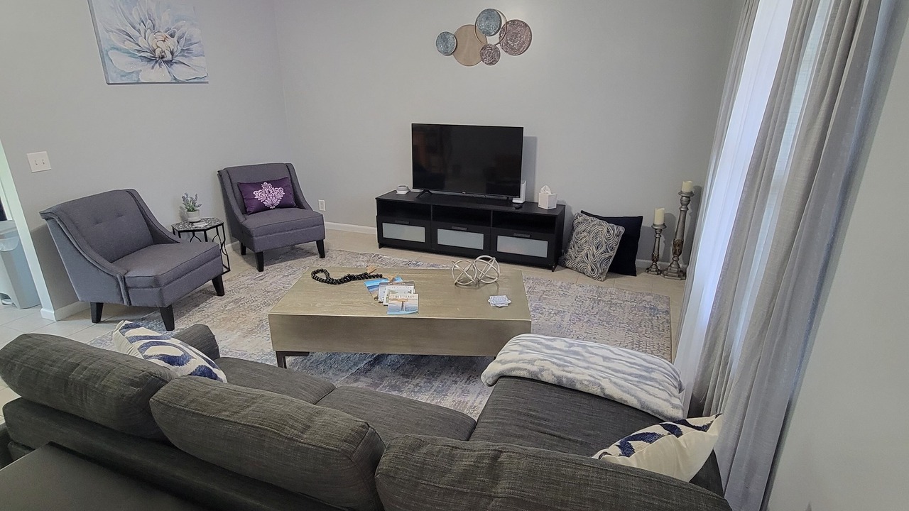 Photo of Livingroom in St. Marys