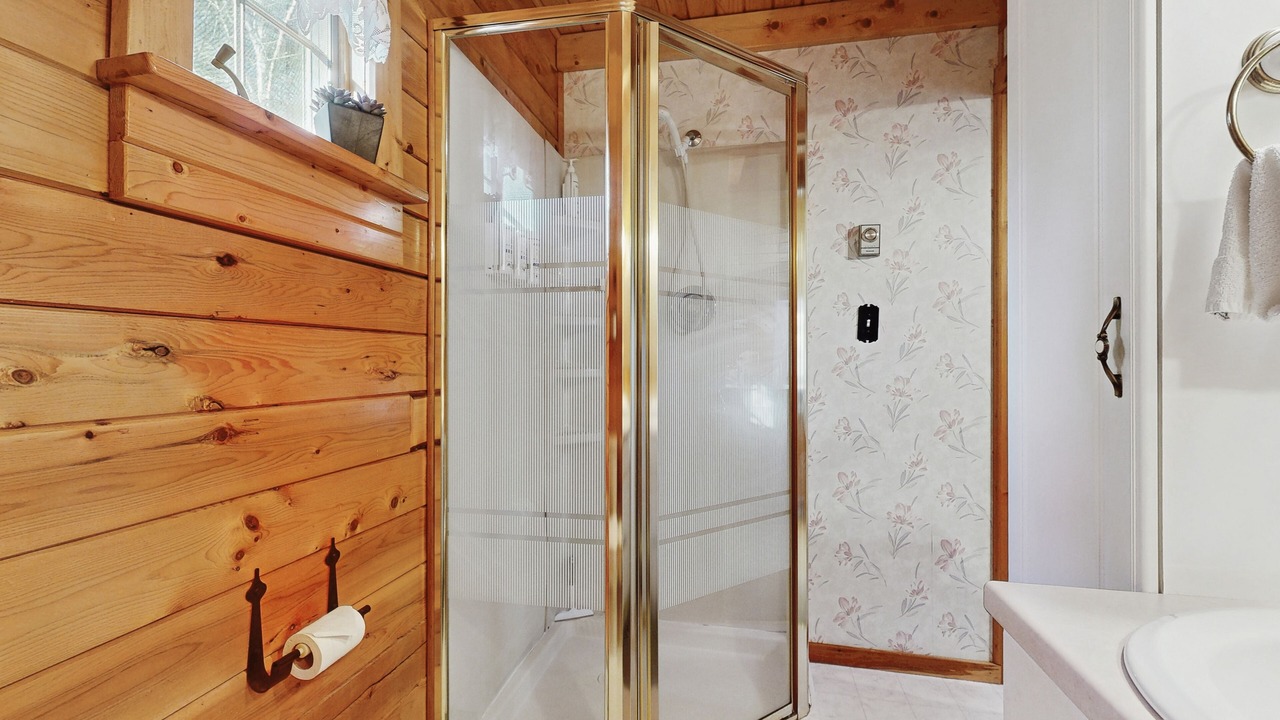 Photo of Bathroom in Beaver Cove