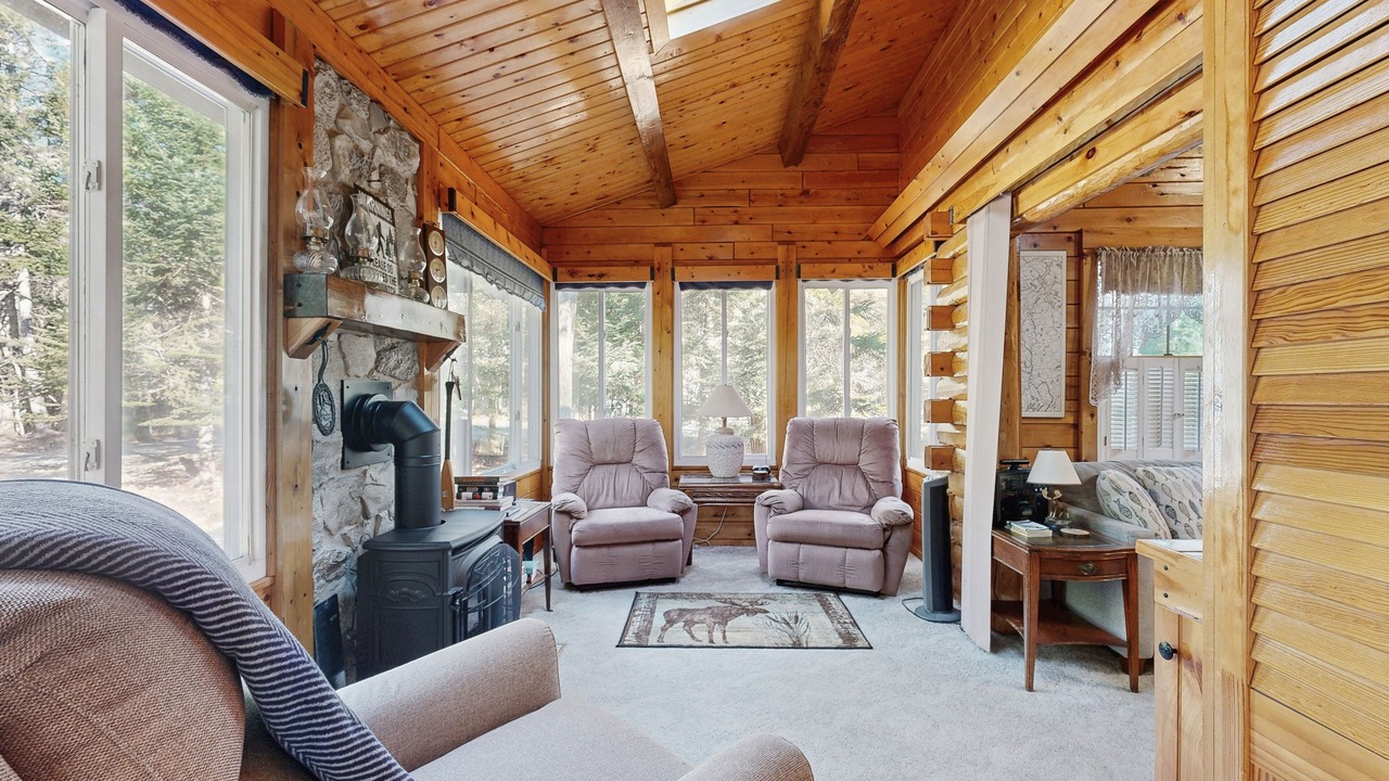 Photo of Livingroom in Beaver Cove
