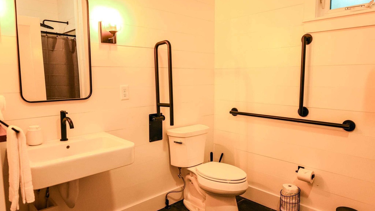 Photo of Bathroom in Freeport