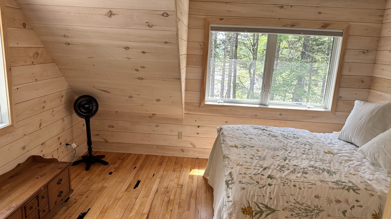 Photo of Bedroom in Ellsworth