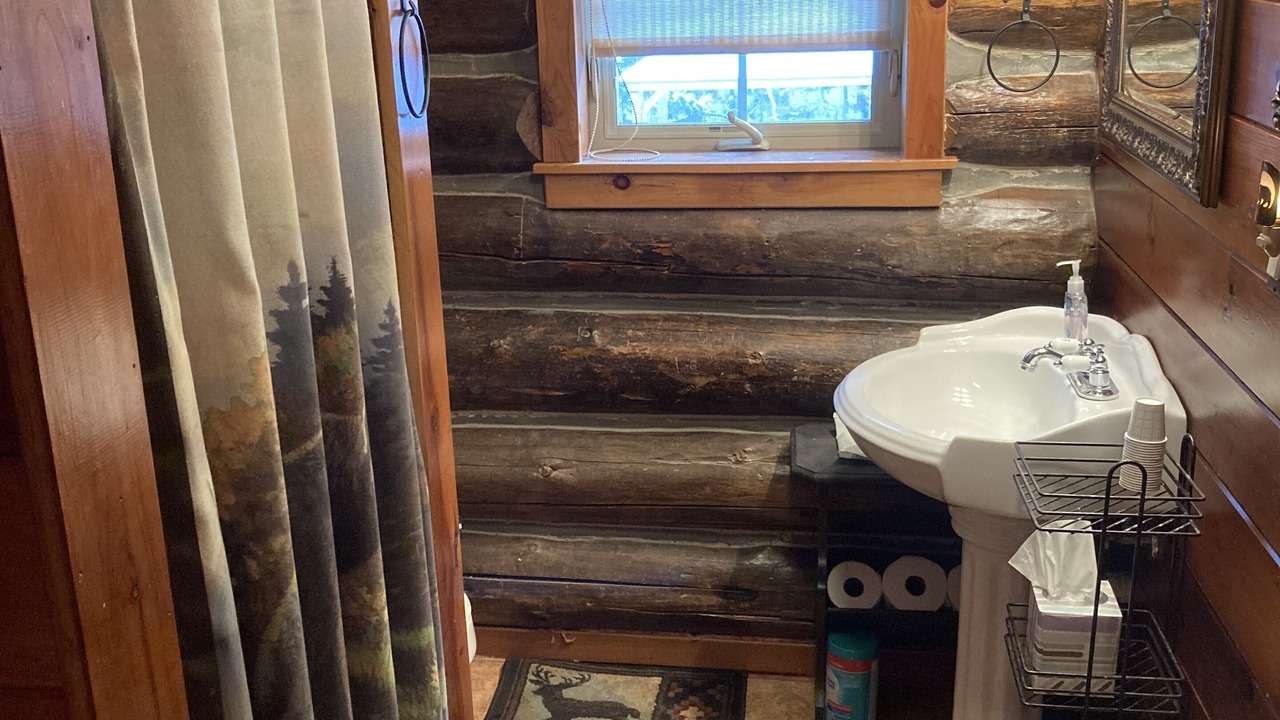 Photo of Bathroom in Day