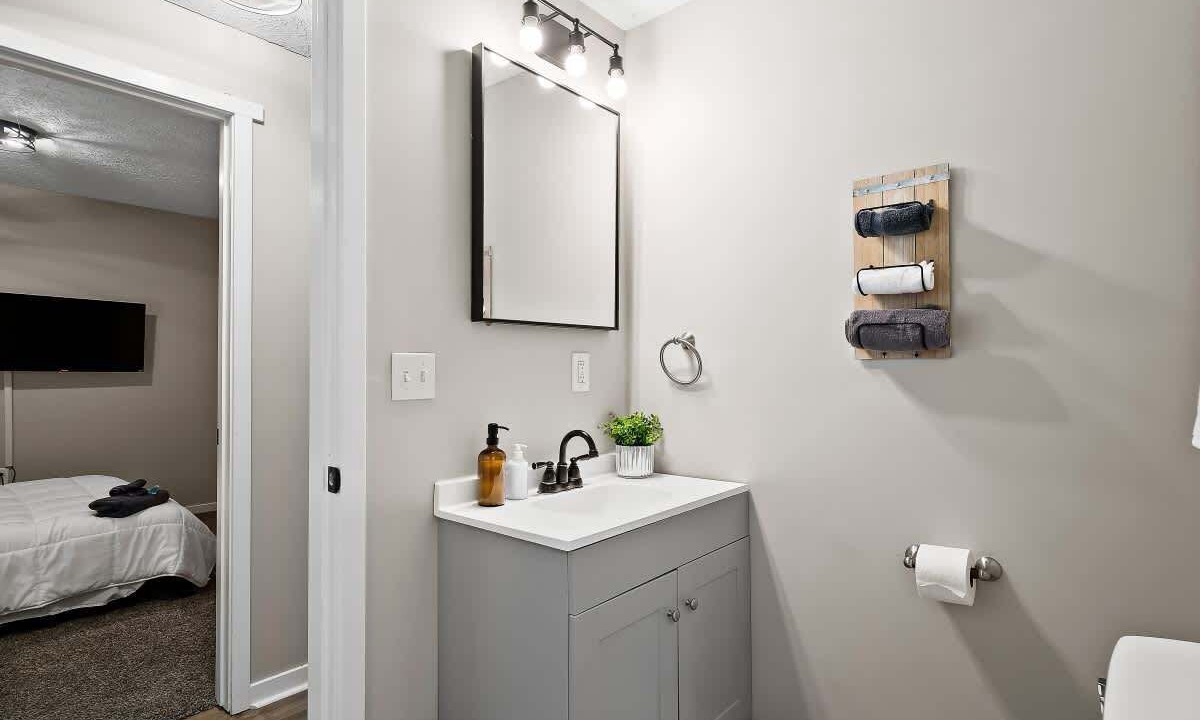 Photo of Bathroom in Madison-on-the-Lake