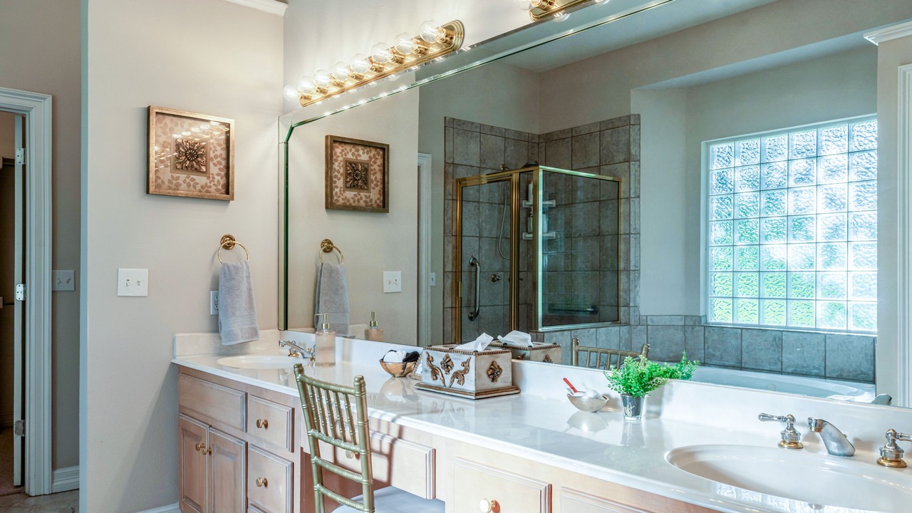 Photo of Bathroom in Paris