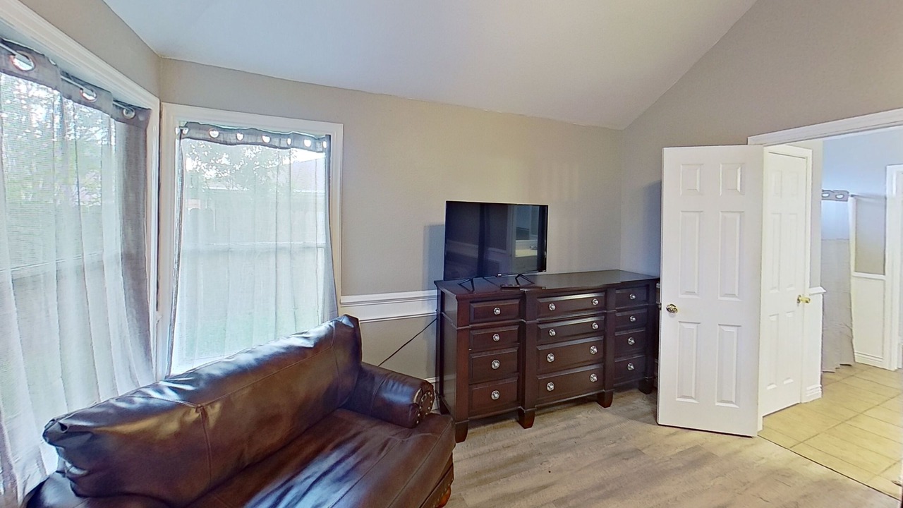 Photo of Livingroom in South Side
