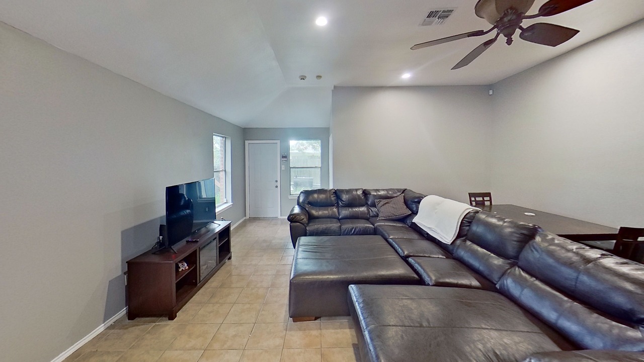 Photo of Livingroom in South Side
