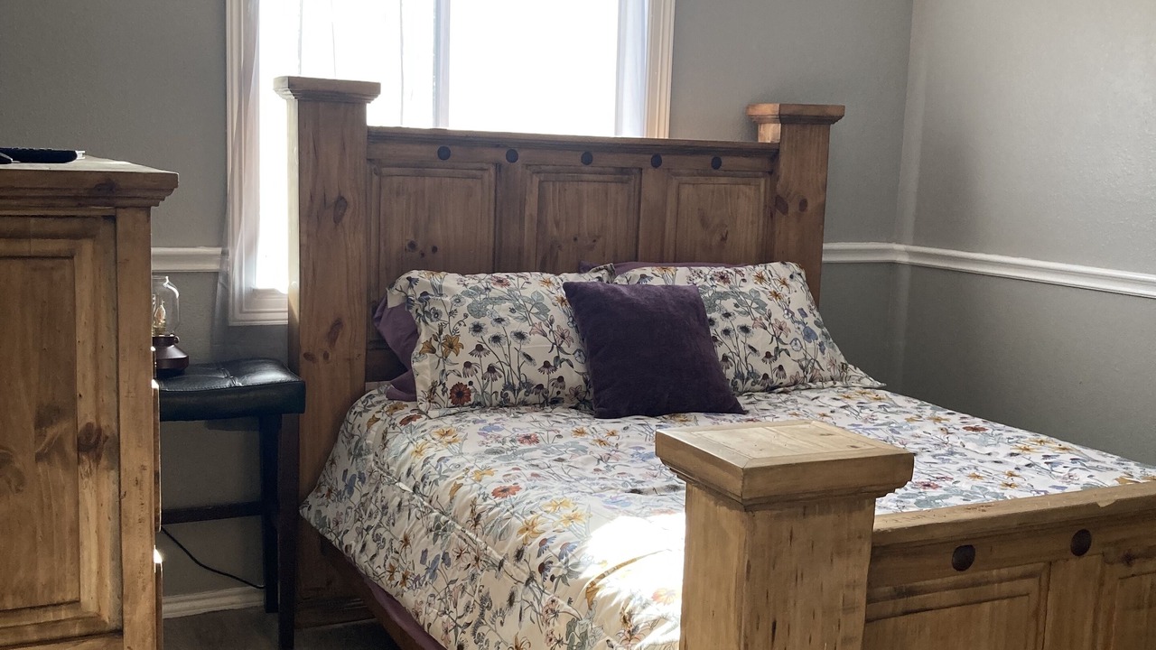 Photo of Bedroom in South Side