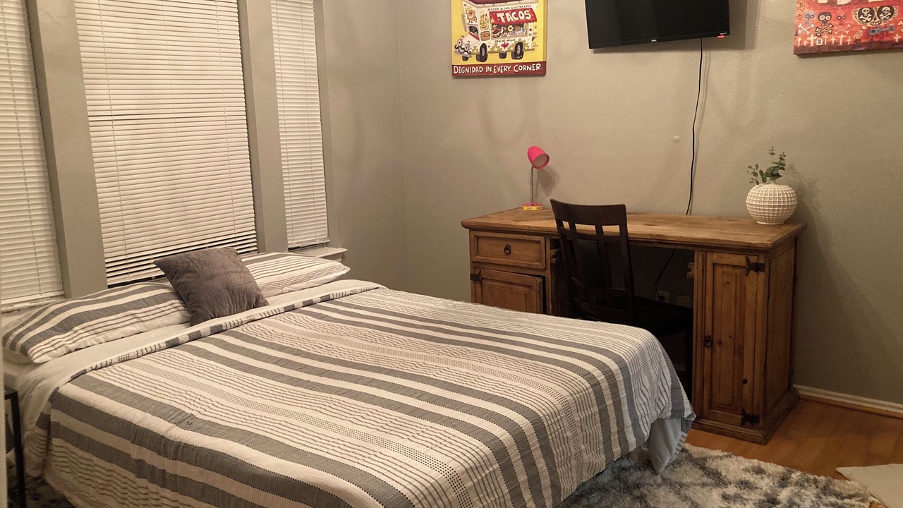 Photo of Bedroom in South Side