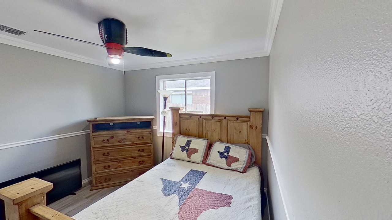 Photo of Bedroom in South Side