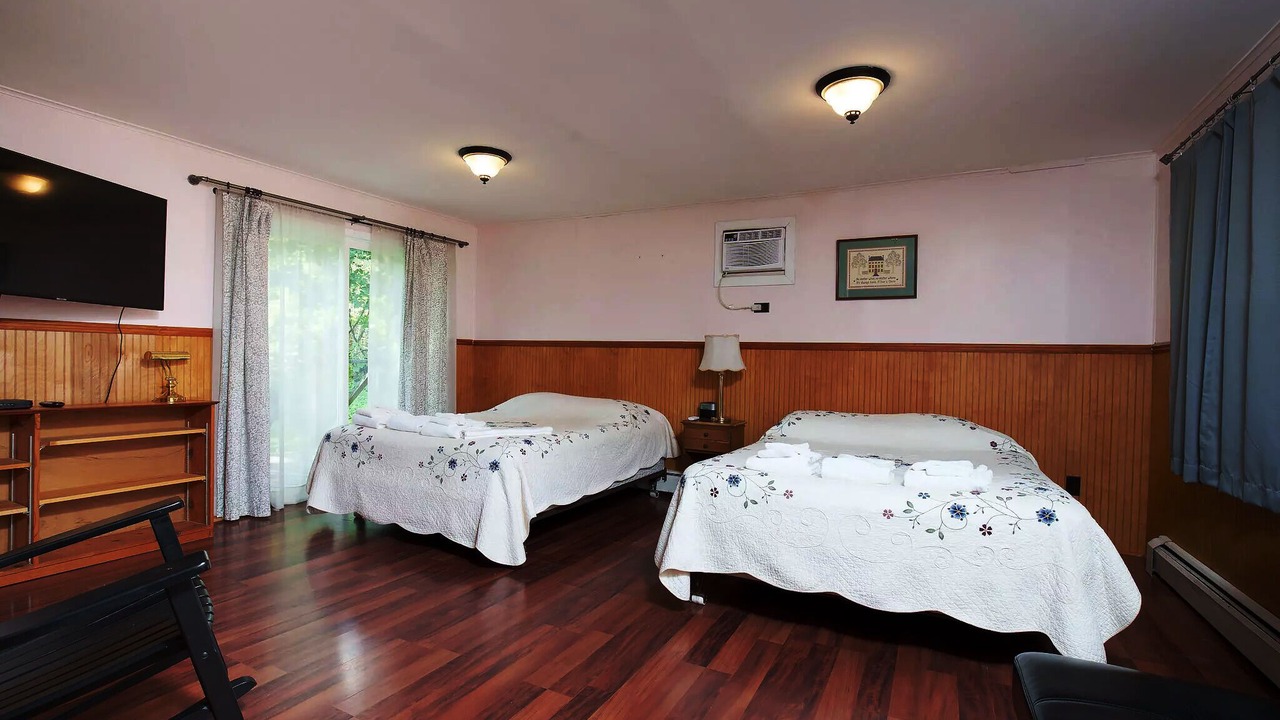 Photo of Bedroom in Saratoga Springs