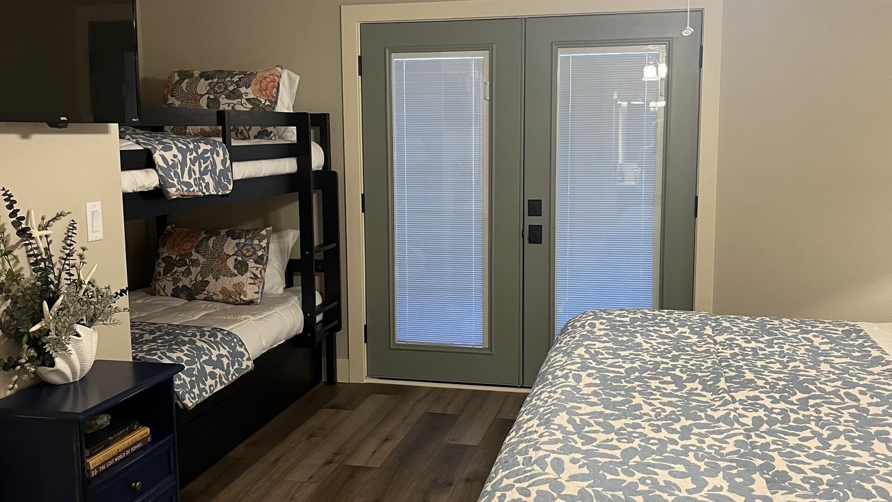 Photo of Bedroom in Grove