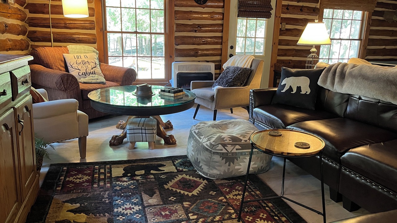 Photo of Livingroom in Tylersburg