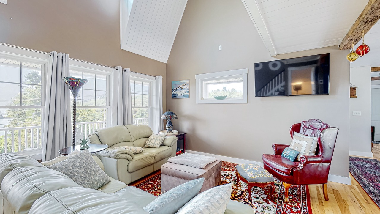 Photo of Livingroom in Bayville
