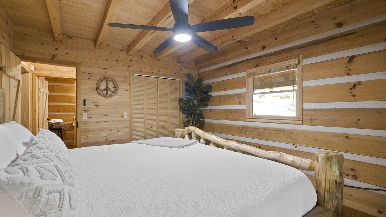 Photo of Bedroom in Dial