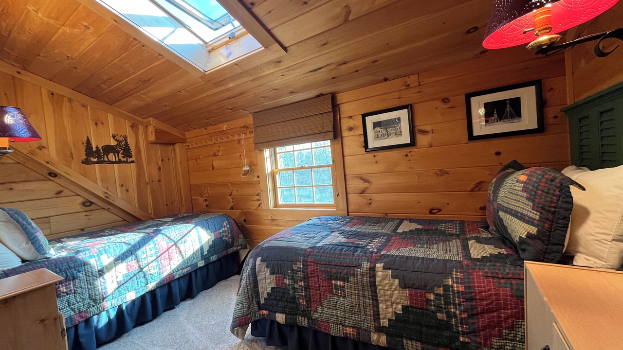 Photo of Bedroom in Colebrook
