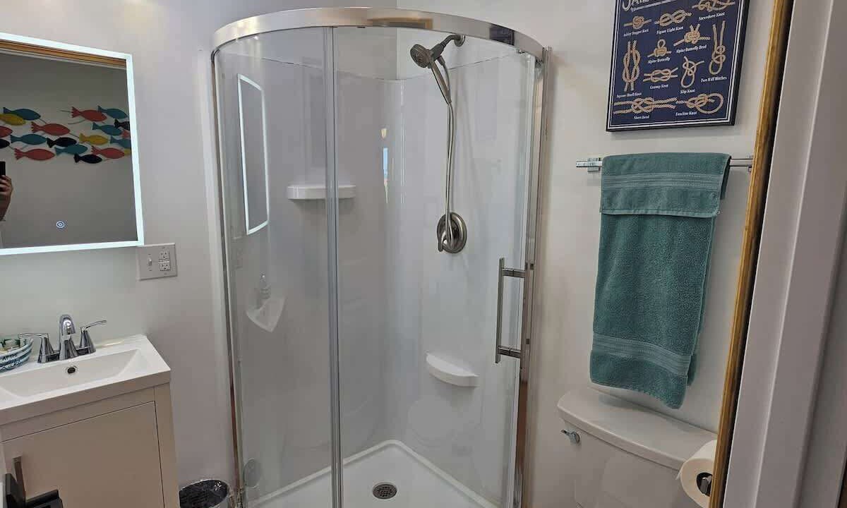 Photo of Bathroom in Madison-on-the-Lake