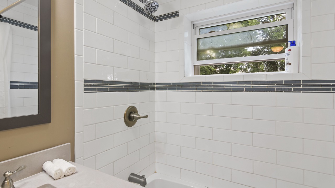 Photo of Bathroom in Port Crane