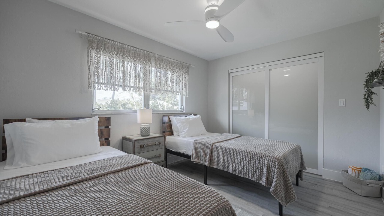 Photo of Bedroom in Naples Park