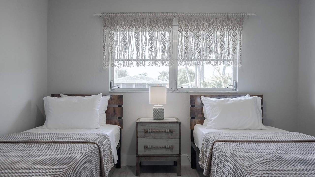 Photo of Bedroom in Naples Park