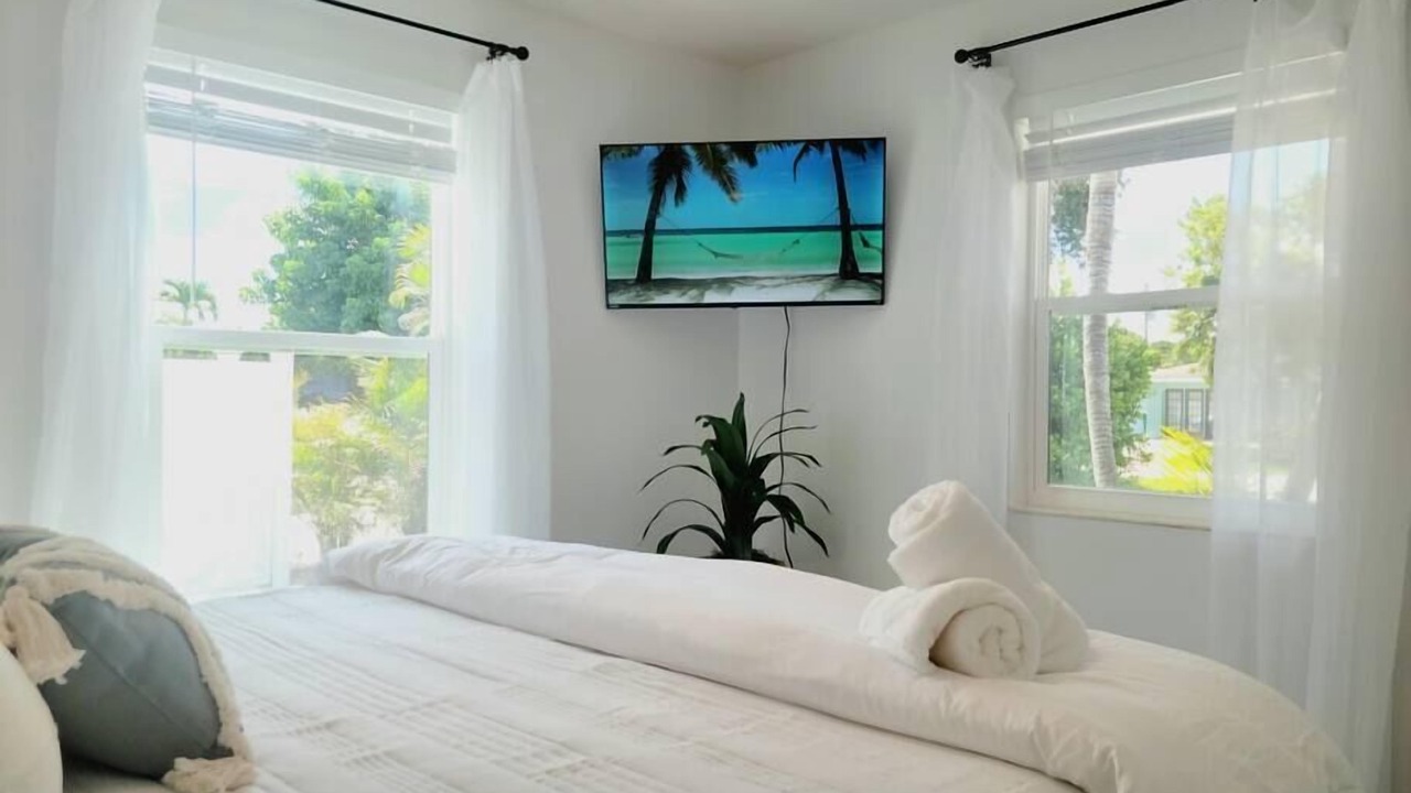 Photo of Bedroom in Naples Park