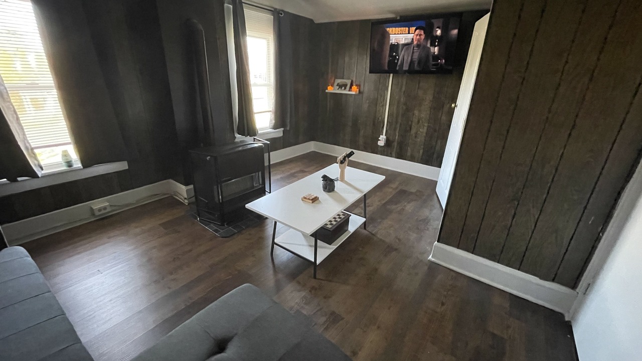 Photo of Livingroom in St. Marys