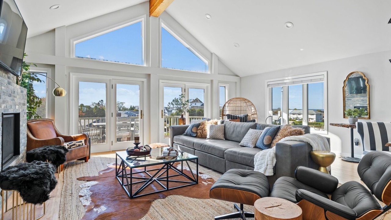 Photo of Livingroom in Narragansett