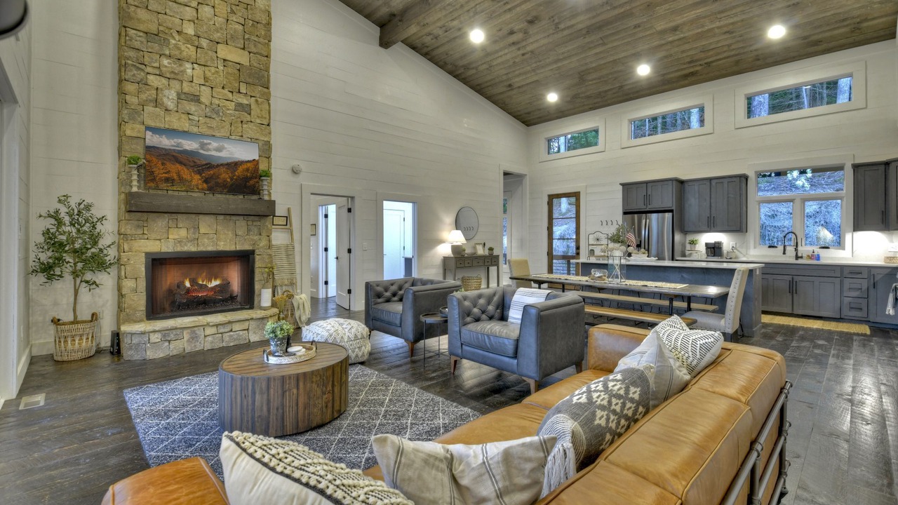 Photo of Livingroom in Raccoon Ridge