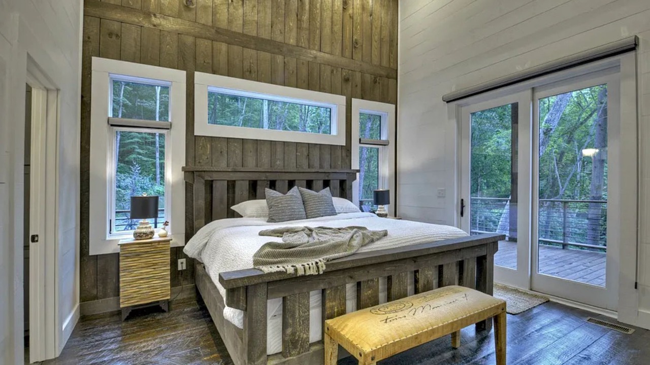 Photo of Bedroom in Raccoon Ridge