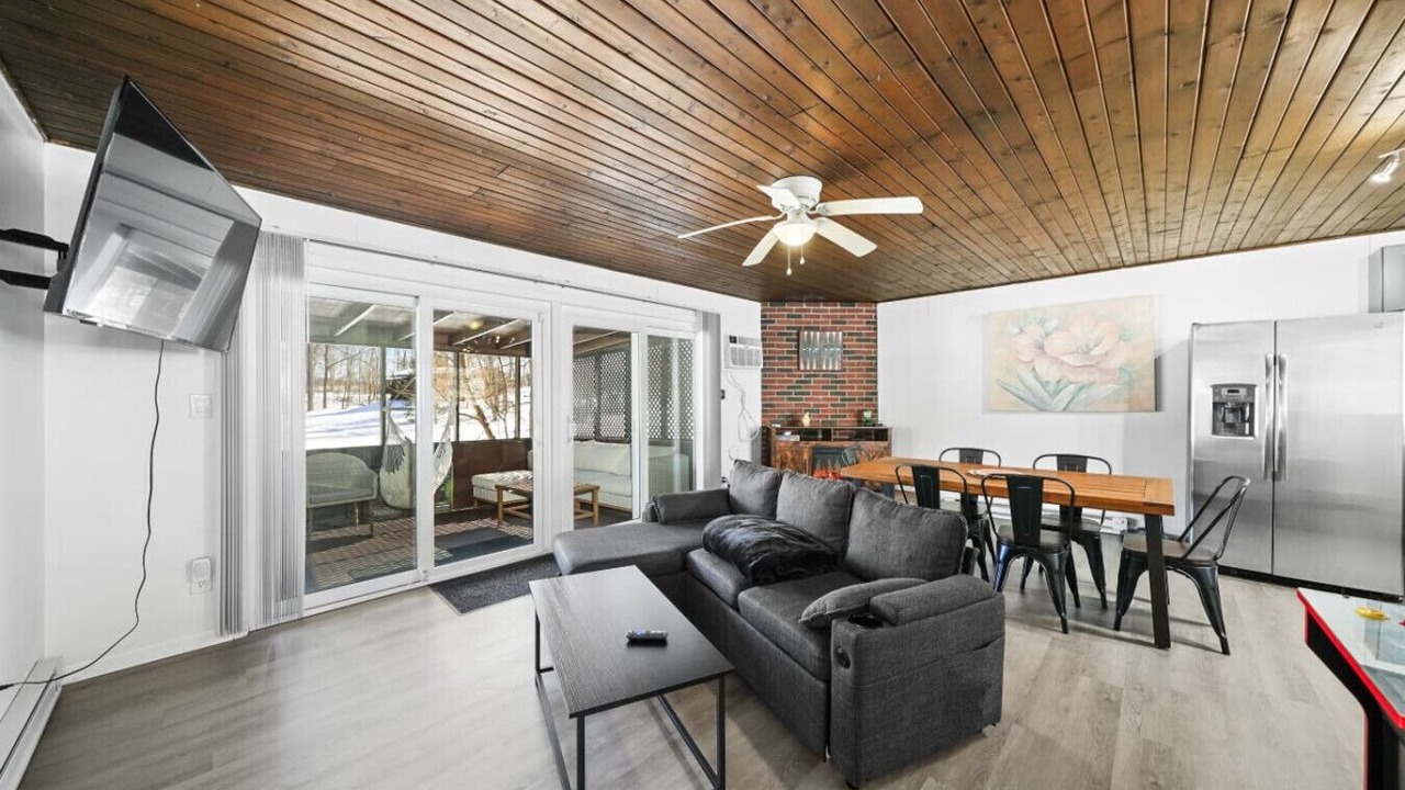 Photo of Livingroom in Streetsboro