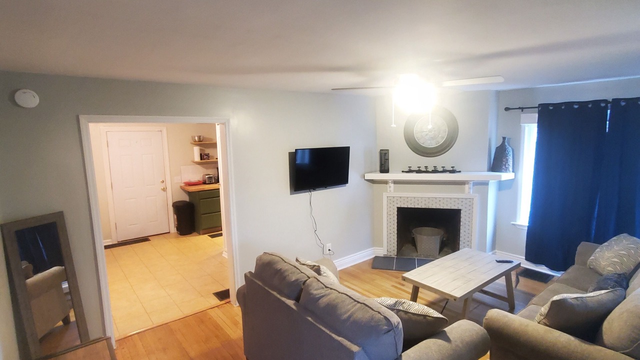 Photo of Livingroom in Shiloh