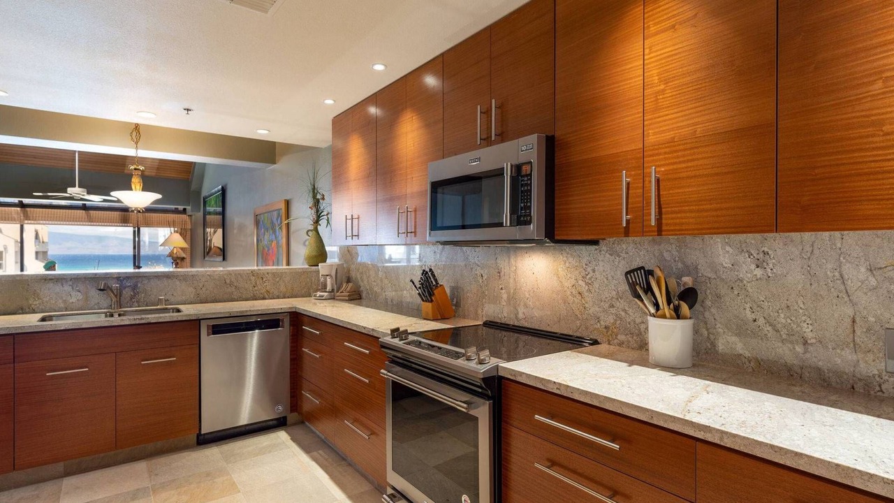 Photo of Kitchen in Kahana