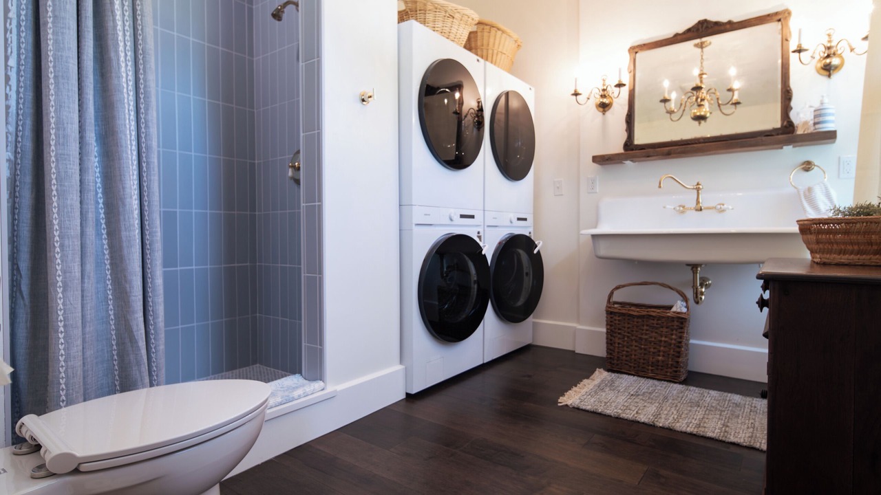 Photo of Bathroom in Dale