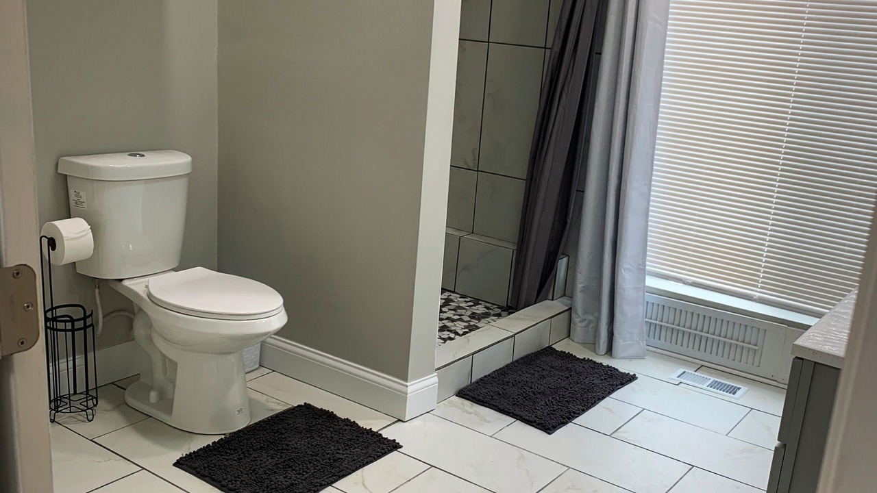 Photo of Bathroom in Buckeye Lake