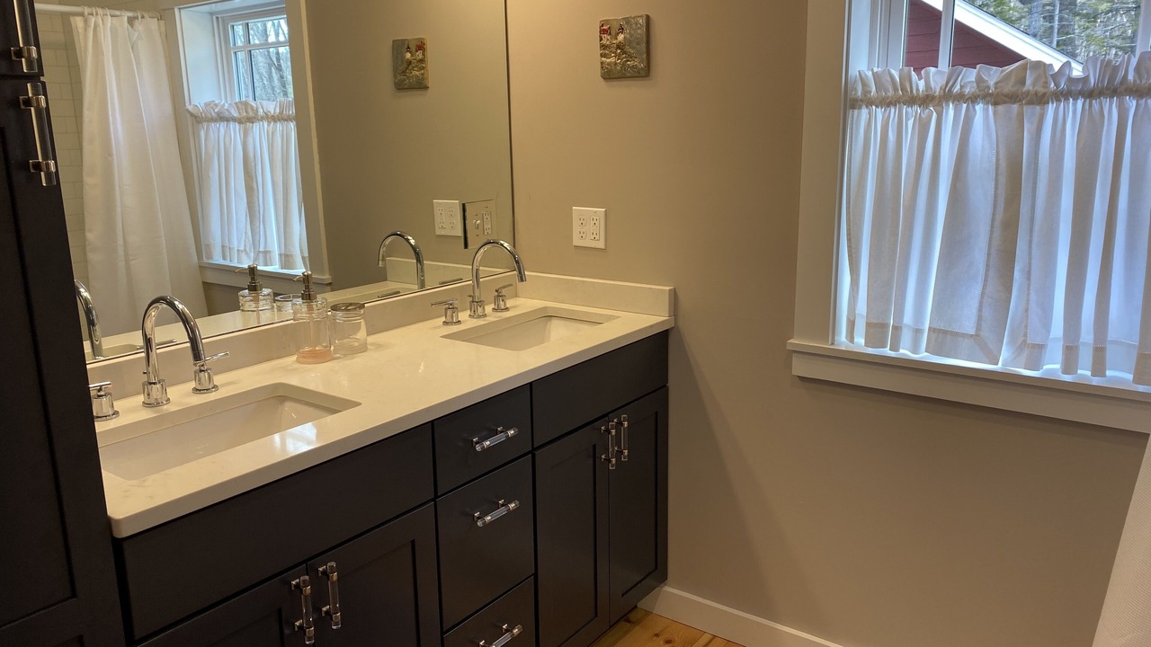 Photo of Bathroom in Brooksville