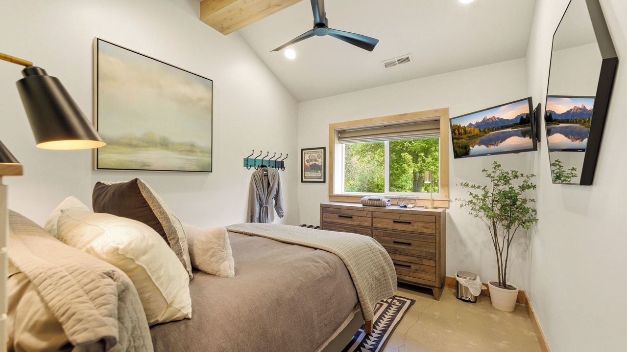 Photo of Bedroom in Sundance