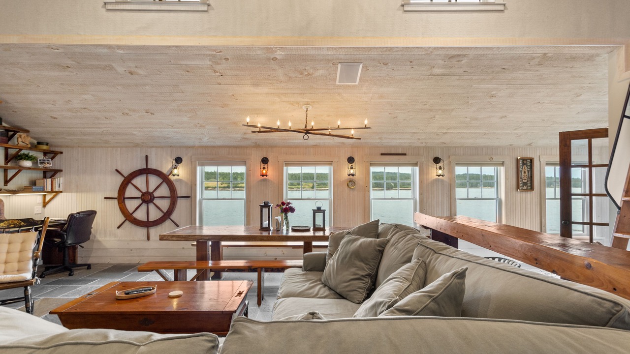 Photo of Livingroom in Winter Harbor