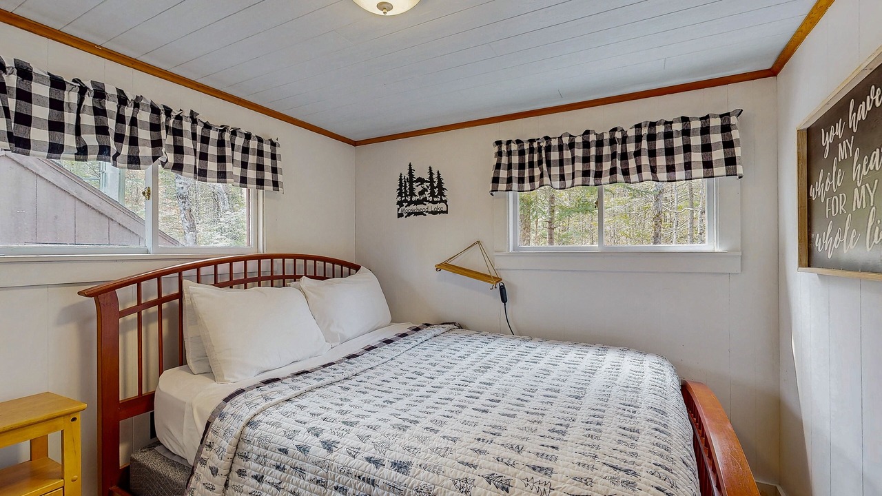 Photo of Bedroom in Greenville Junction