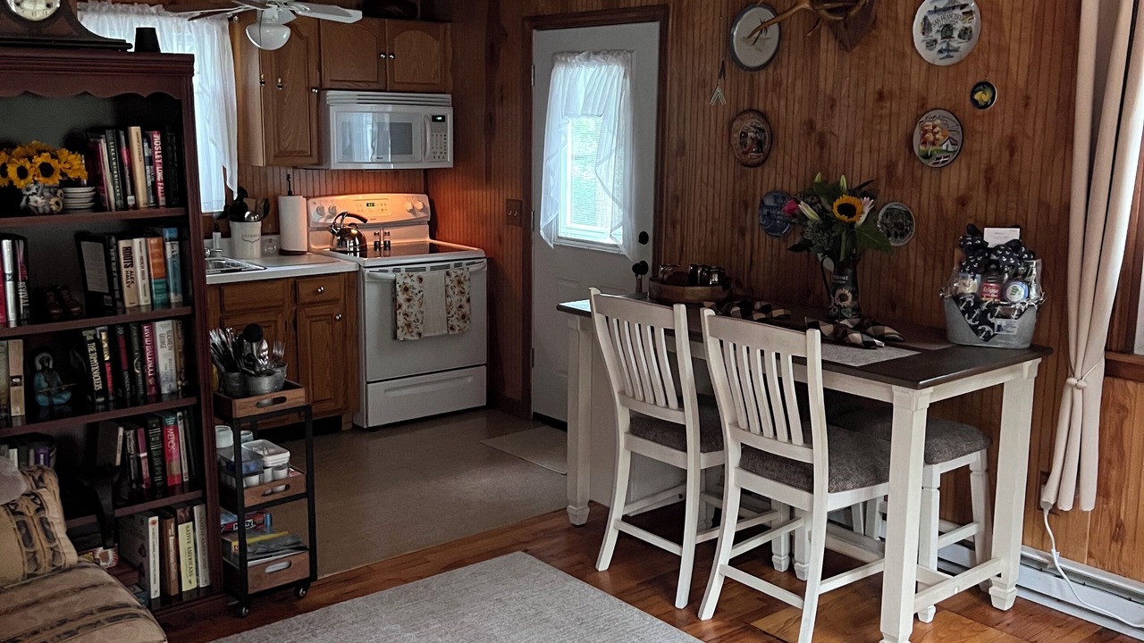 Photo of Livingroom in Peace Dale