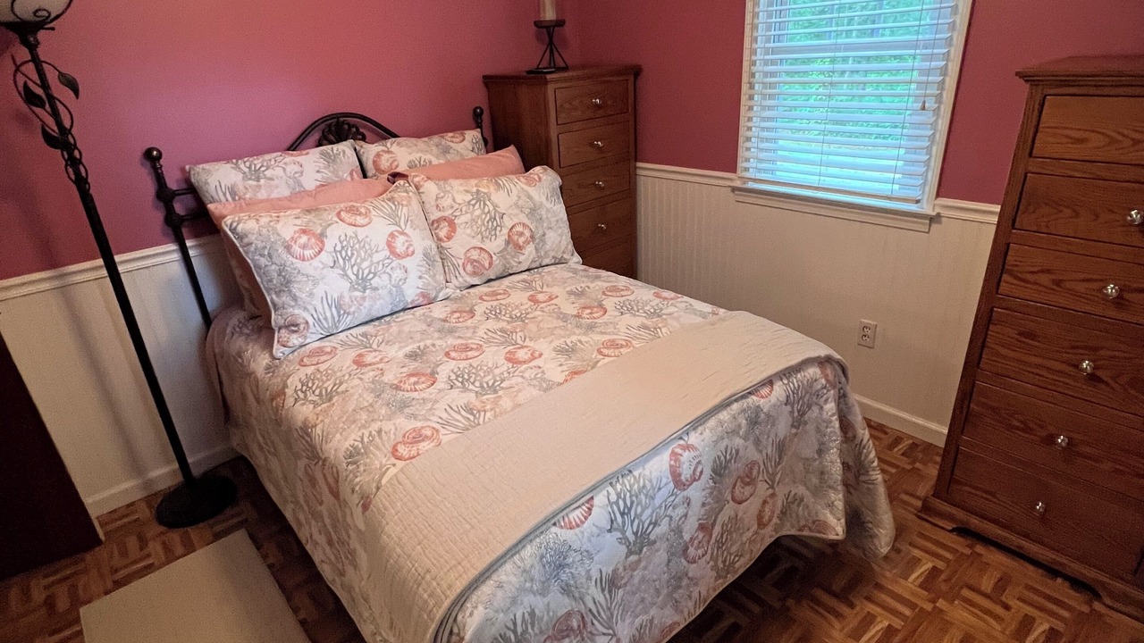 Photo of Bedroom in Peace Dale