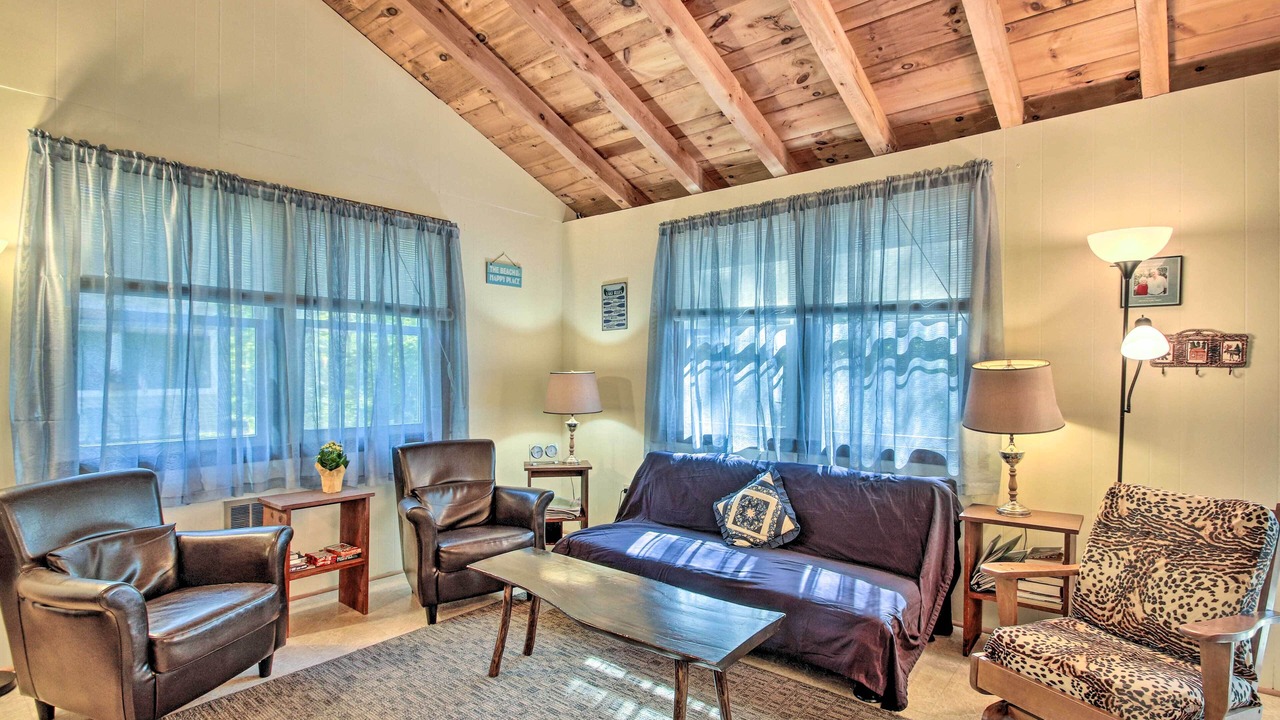 Photo of Livingroom in Raymond