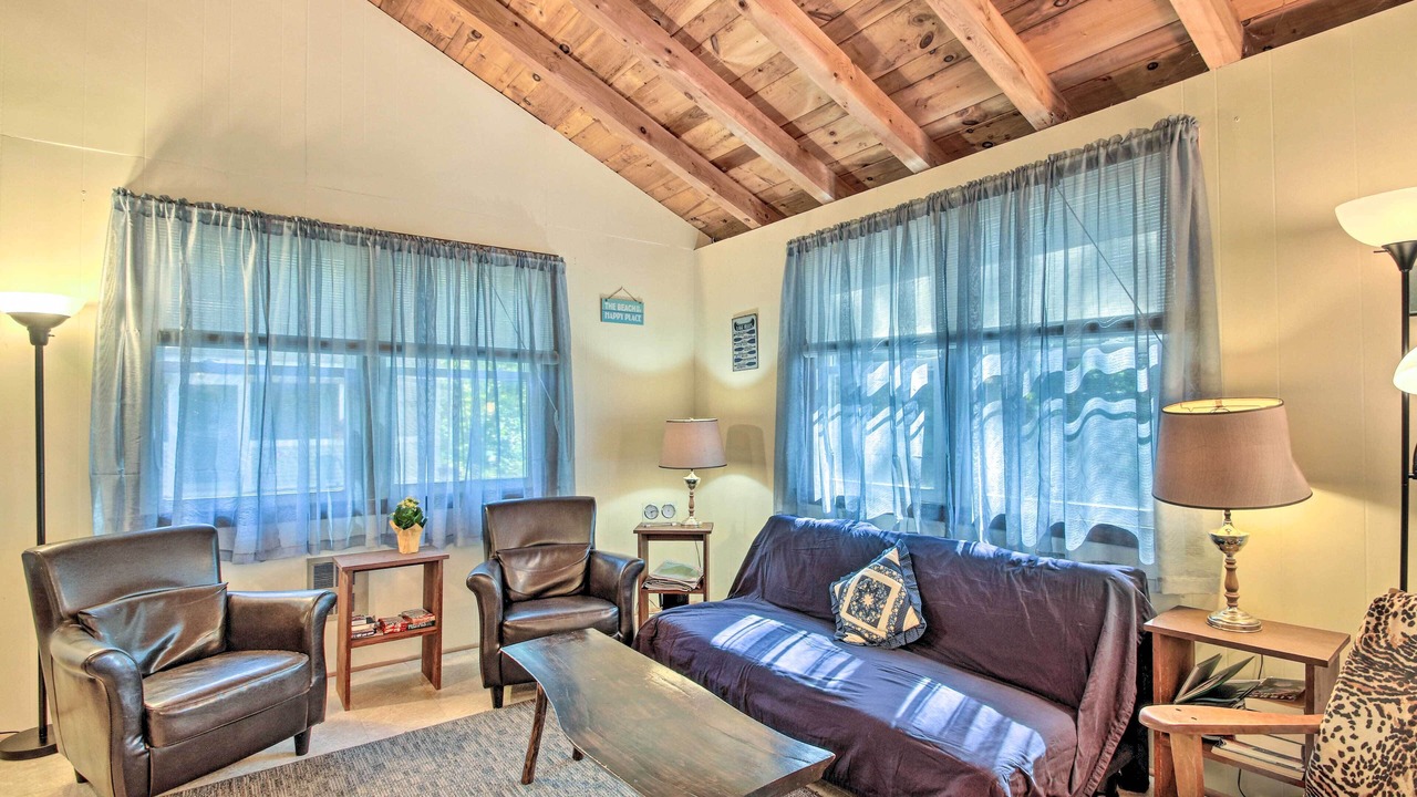 Photo of Livingroom in Raymond