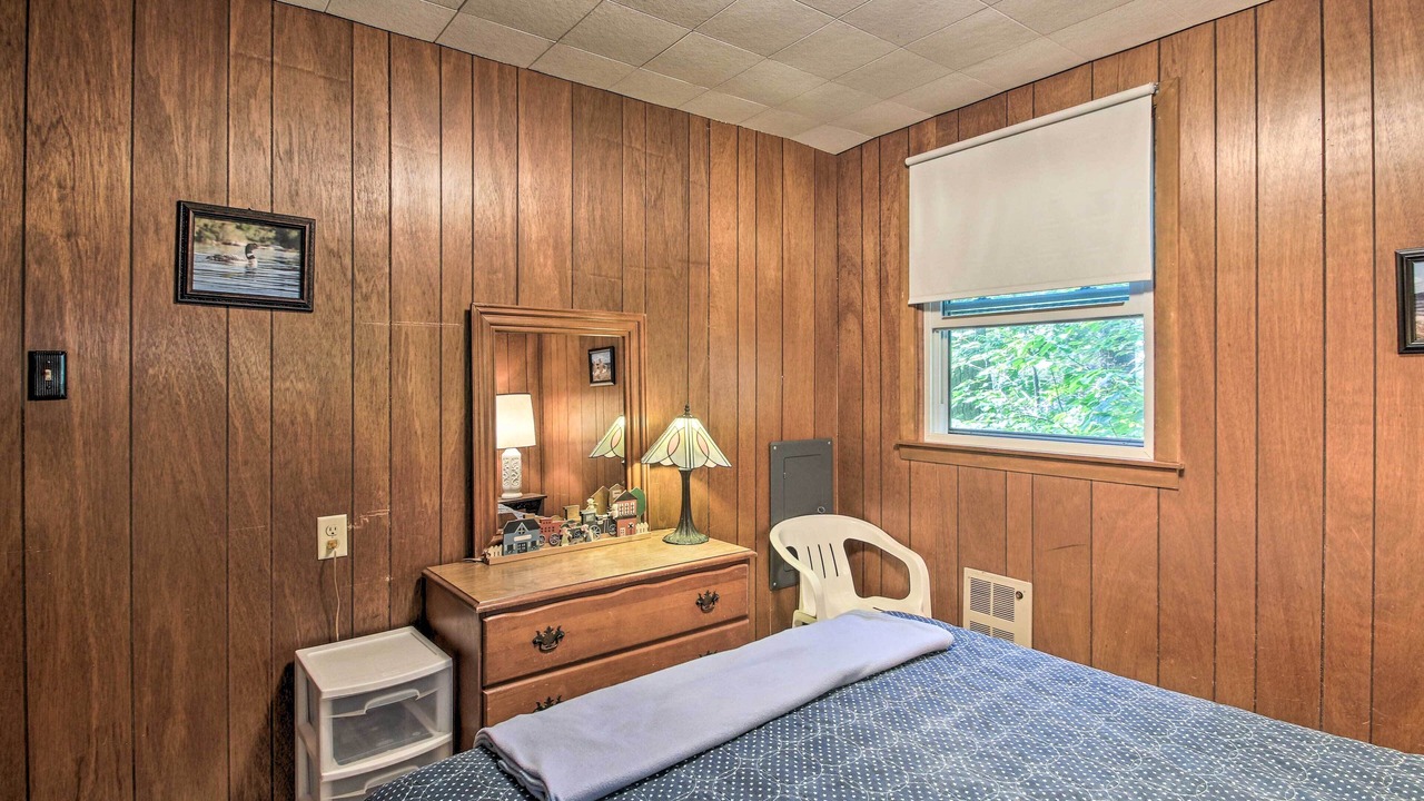 Photo of Bedroom in Raymond