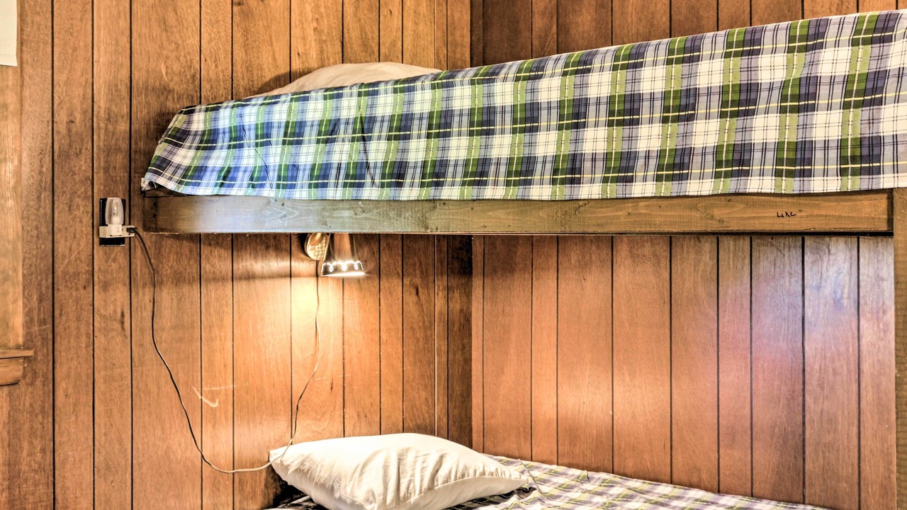 Photo of Bedroom in Raymond