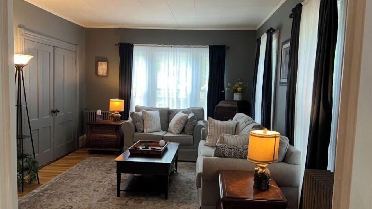 Photo of Livingroom in Auburn