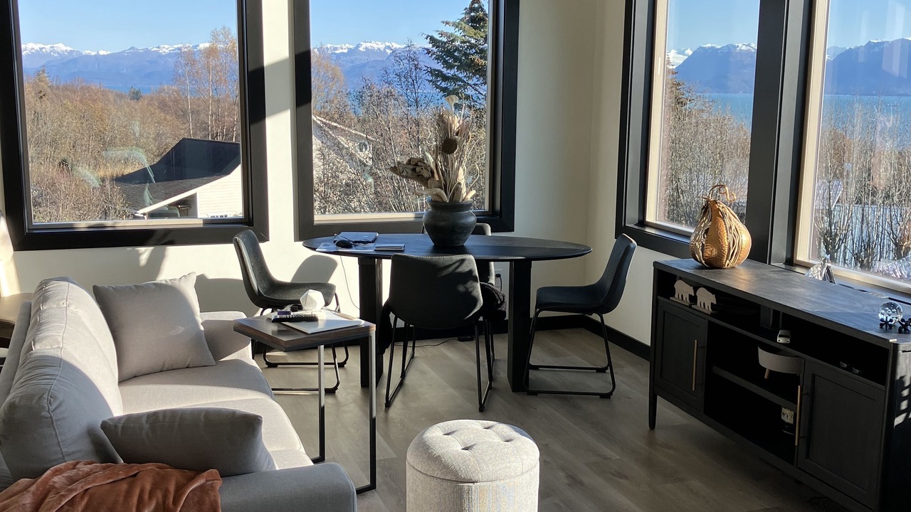 Photo of Livingroom in Kachemak