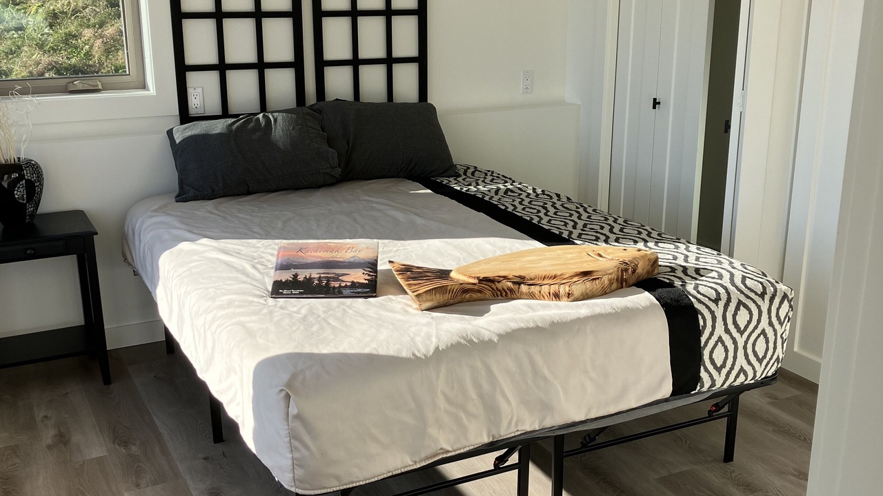 Photo of Bedroom in Kachemak