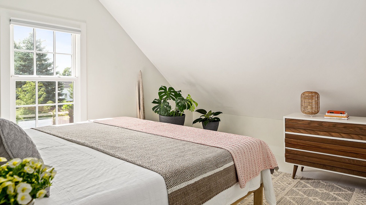 Photo of Bedroom in Rockland