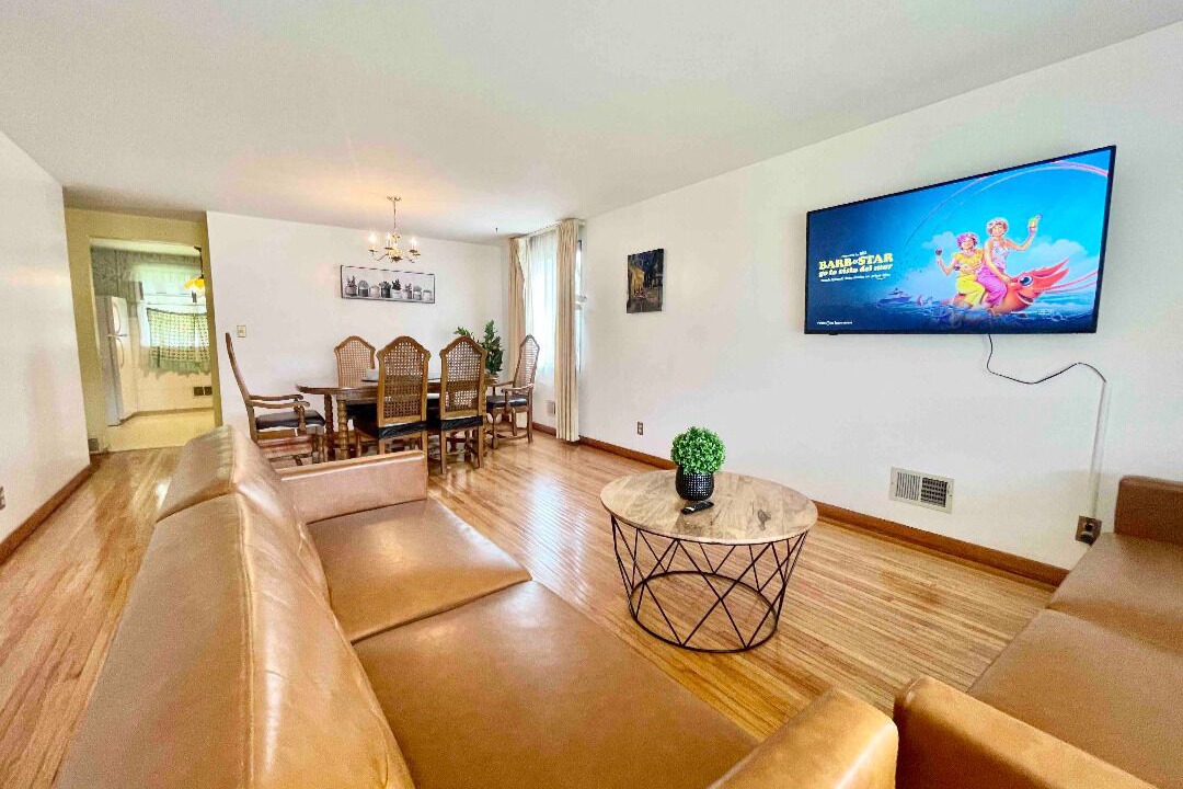 Photo of Livingroom in Cheektowaga